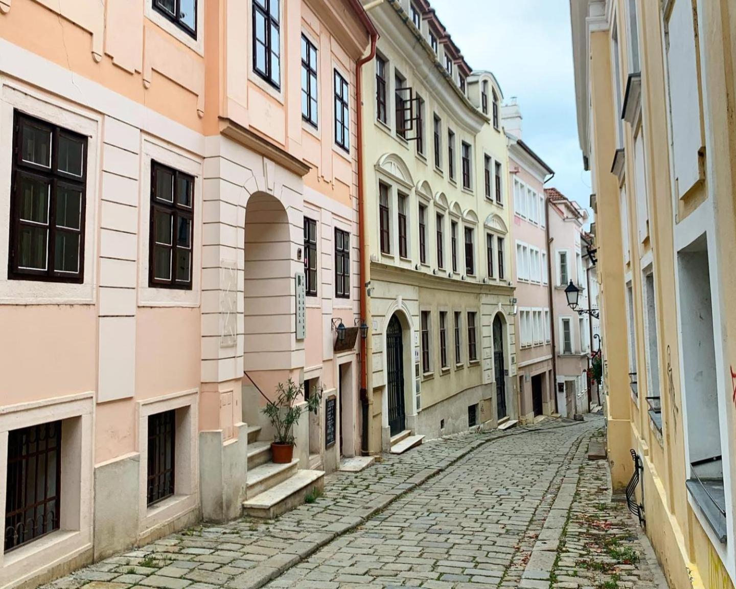 Apartment Emma - Old Town Pozsony Kültér fotó