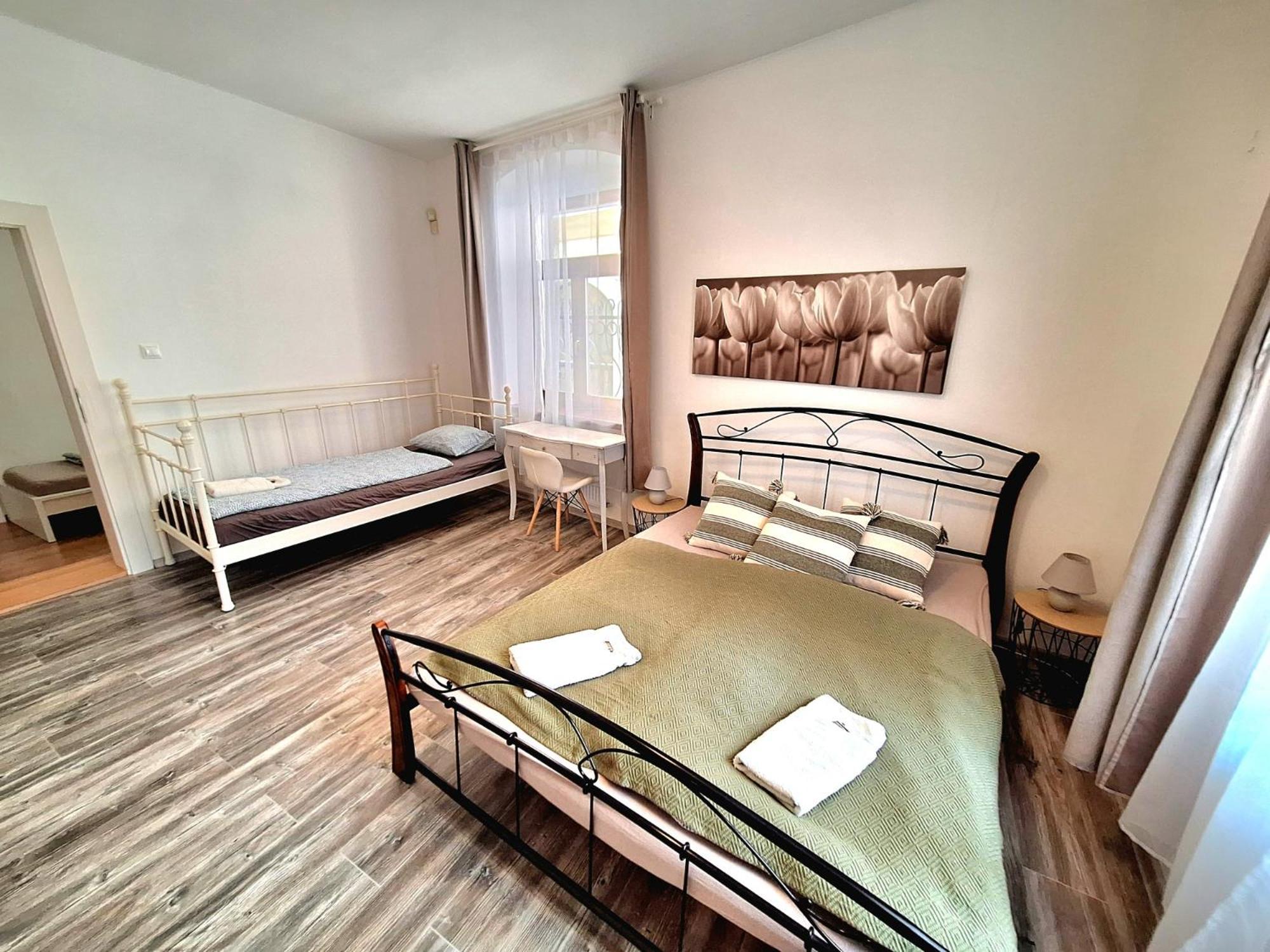 Apartment Emma - Old Town Pozsony Kültér fotó